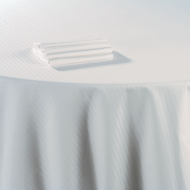 Mantel algodón blanco 210 x 210 cm.