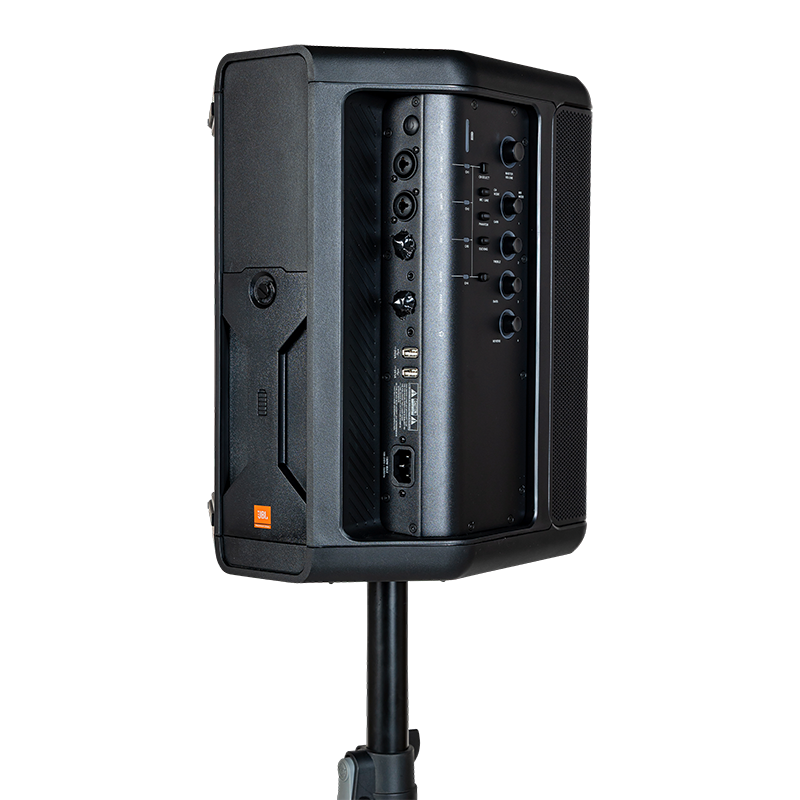 Sono : 1 altavoce – 2 micros de pie – 2 micros