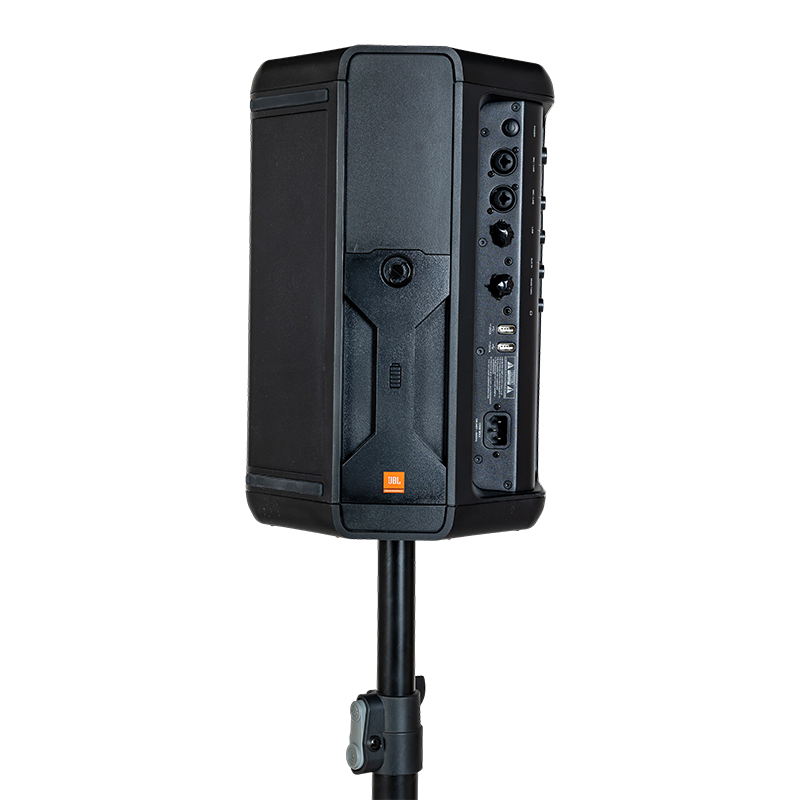 Sono : 1 altavoce – 2 micros de pie – 2 micros