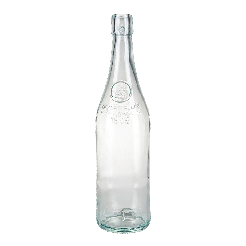 Botella en cristal blanca vintage