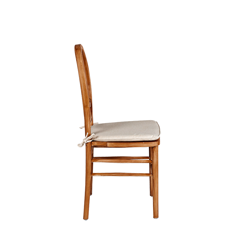 Silla Sphinx con cojín color crema