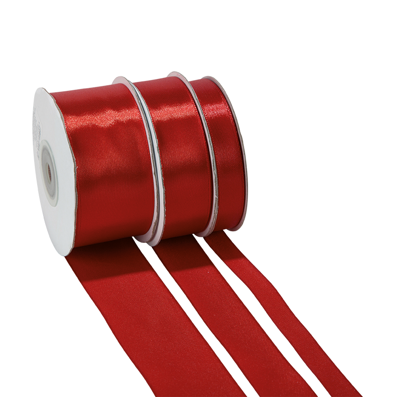 Cinta de satén rojo